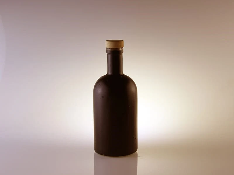 750ml 680g surface frosted rum bottle