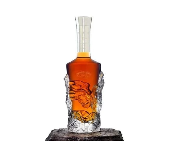 Appreciation of decorative liquor bottle - Bowmore 1957