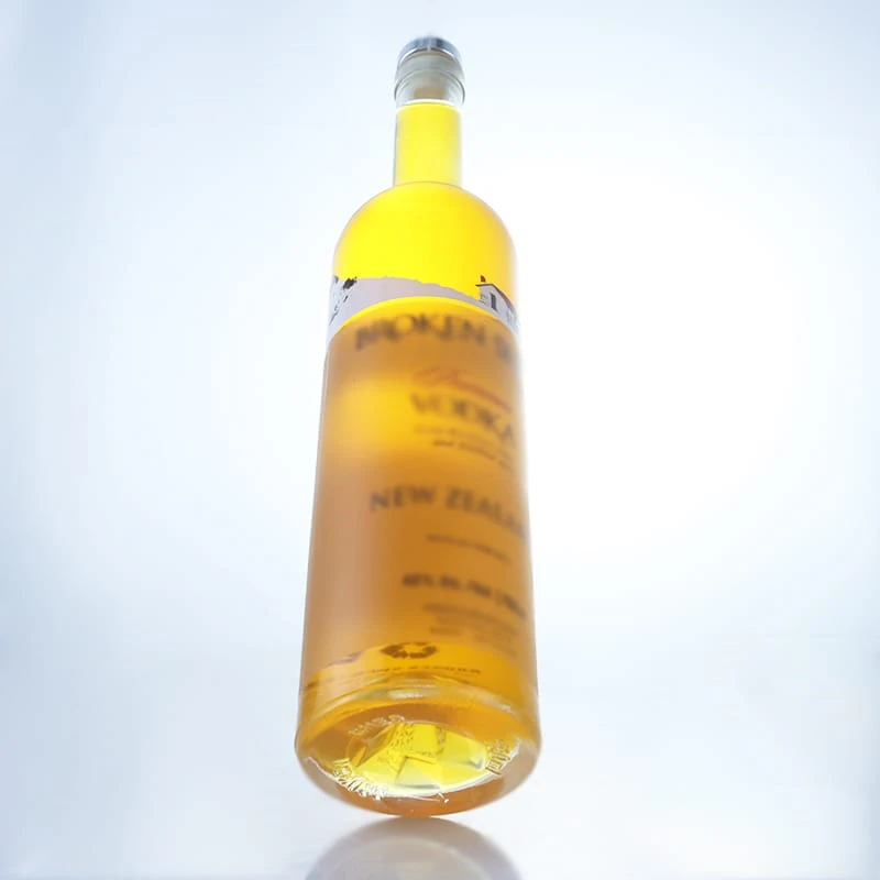 063-750ml round tall glass bottle screen print with long neck