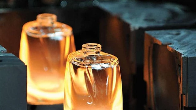 How to choose a 1L glass bottle wholesale manufacturer?