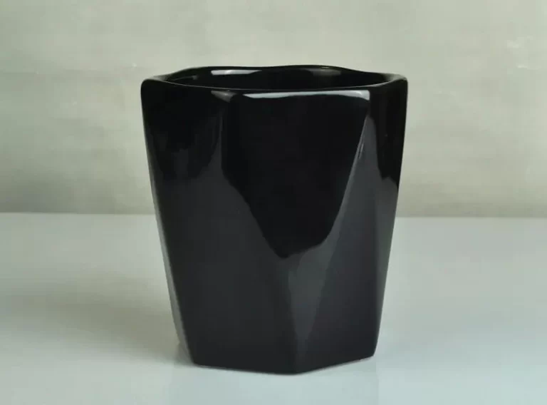 The traditional meets the present - Black candle jar