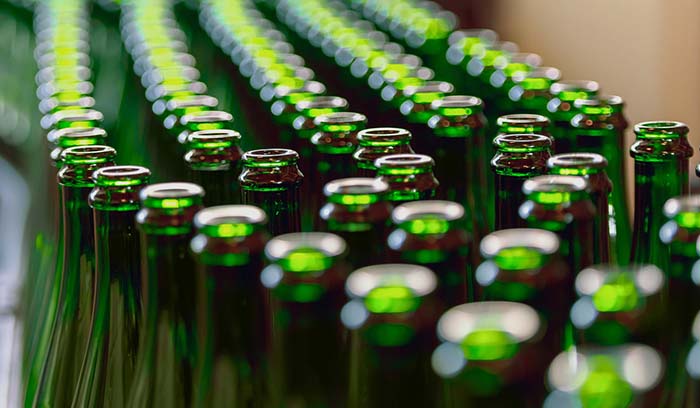 Glass packaging suppliers talk about the development trend of glass bottles